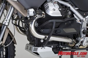 Moto Guzzi的Quattro阀门发动机即使在高海拔地区也能提供足够的动力。